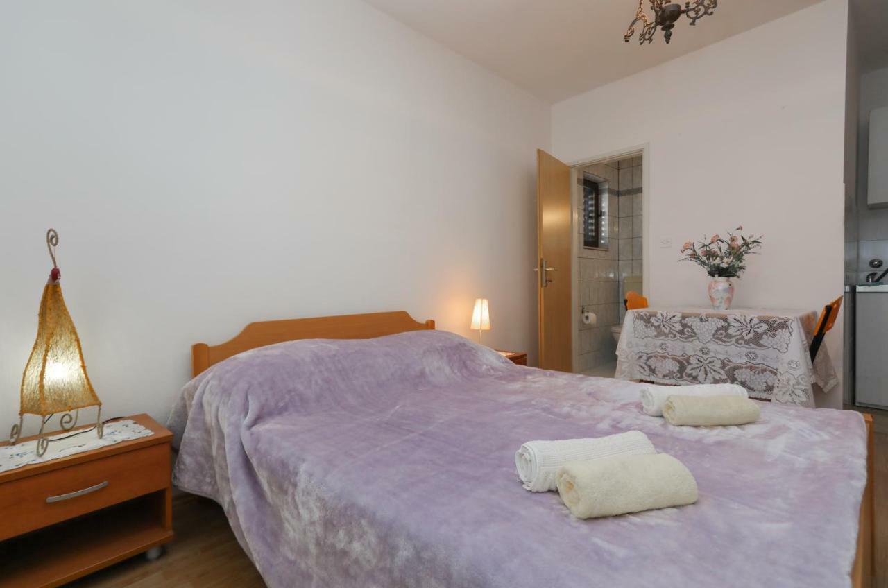 Studio Apartment Ana Supetar Exterior foto